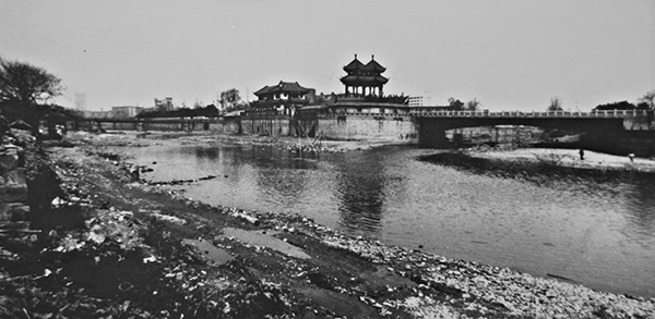 上世纪90年代初的合江亭(图片由成都市府南河管理处提供)jpg