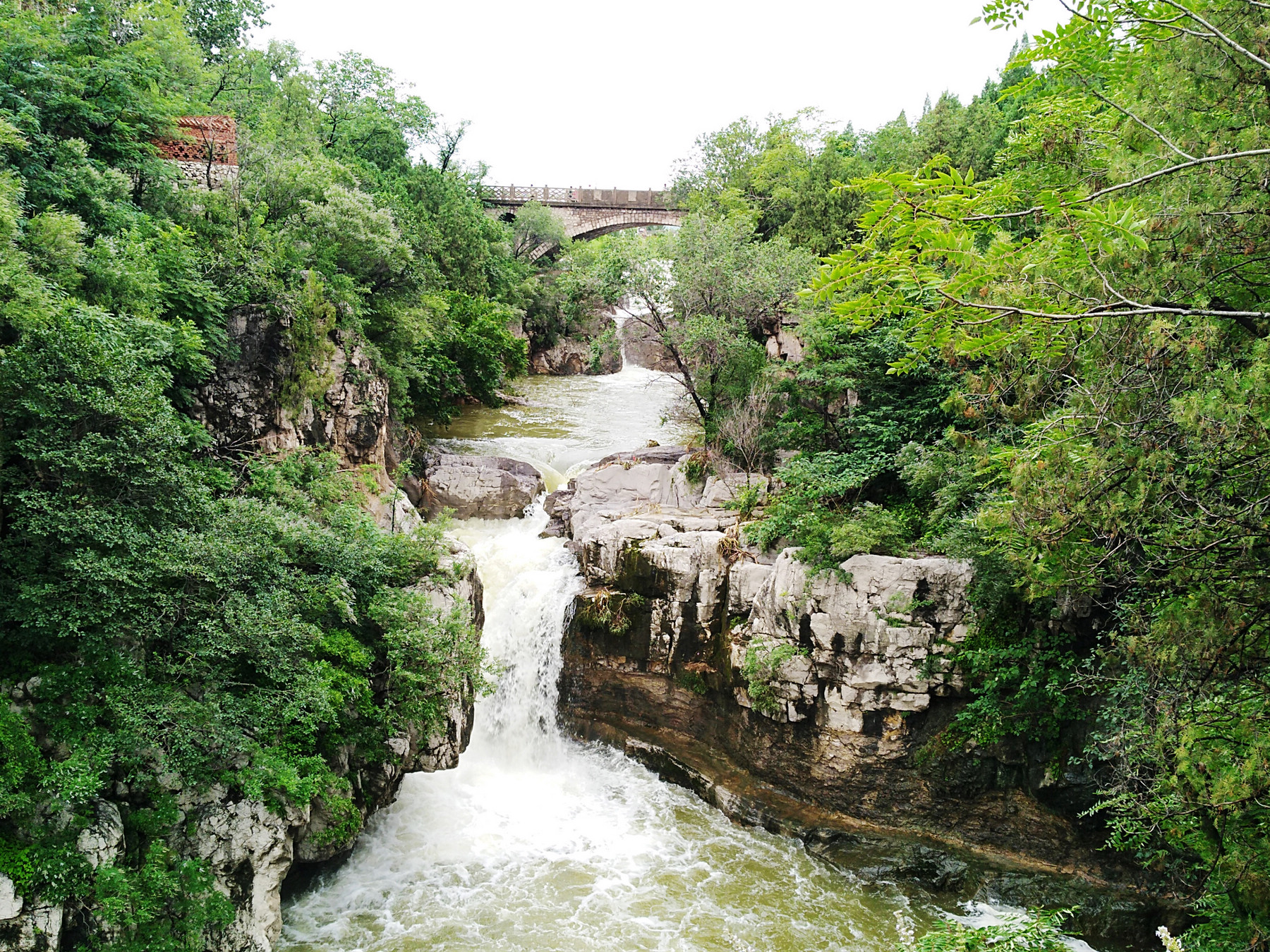 游苍龙峡(水平韵)